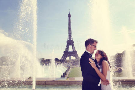 巴黎的新郎和新娘