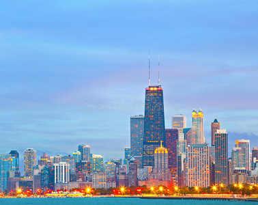 芝加哥伊利诺伊州日落时的天际线