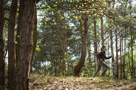 森林 能量 颜色 适合 自然 跑步 早晨 怀抱 慢跑 运动员