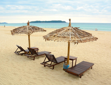 海滩 芭堤雅 逃走 美丽的 夏天 躺椅 甲板 日光浴 海岸