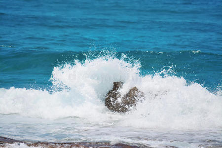 海的 冲浪 打破 岩石 旅行 权力 危险 喷雾 波动 地中海