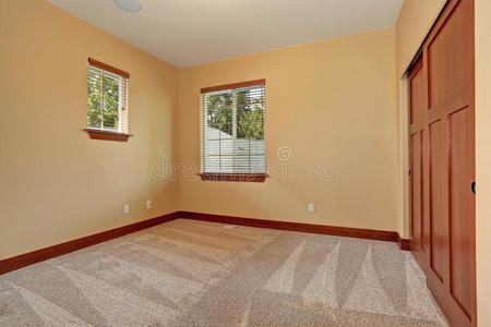 真实的 房间 空的 地毯 房子 米色 新的 房地产 改造