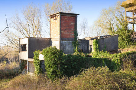 小屋 工厂 植物 混凝土 外部 建筑学 古老的 男人 场景