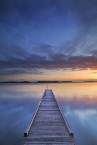 照片 黎明 颜色 形象 欧洲 木板路 反射 风景 早晨 防波堤