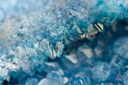 蓝色晶体玛瑙SiO2。 宏