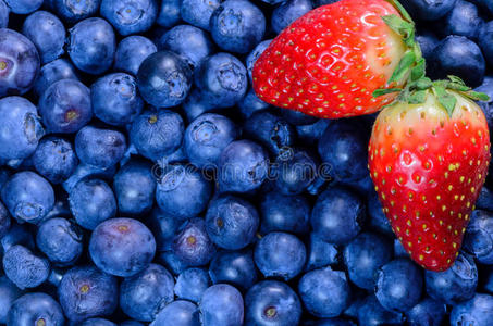草莓蓝莓