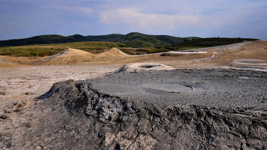 柏卡 喷发 气泡 地面 地球 液体 布泽乌 沙漠 陨石坑