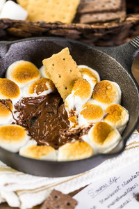 油炸的棉花糖图片