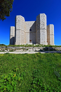 Castel del Monte，