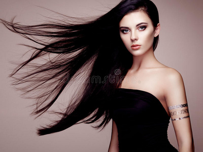 秀发飘逸女子时尚写照秀发美女写真秀发飘逸的美秀发美女写真秀发美女