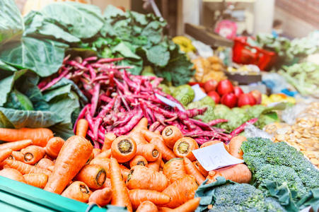 农贸市场的新鲜蔬菜
