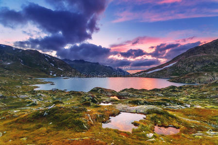 反射 阳光 自然 日出 卵石 阿尔卑斯山 池塘 情景 求助