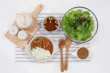 蔬菜 开胃菜 香薄荷 烹饪 敷料 桌子 盘子 维生素 垫子