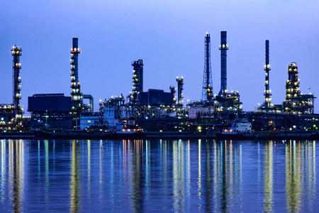 建设 石油 工厂 石化 炼油厂 气体 金属 管道 工程师