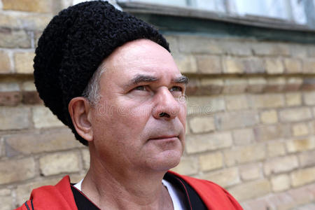 哥萨克面对一个严重的库班哥萨克照片