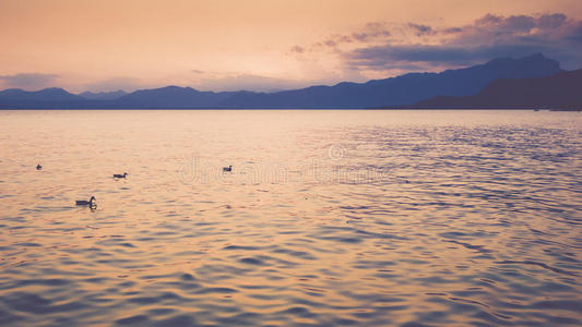 意大利加尔达湖美丽的日落