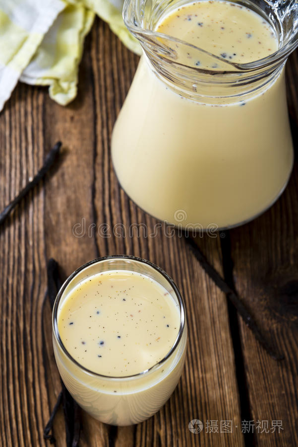 新鲜香草牛奶