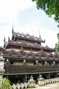 缅甸缅甸曼德勒市的巴加亚Kyauang寺和旧木庙