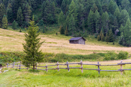 山间小屋