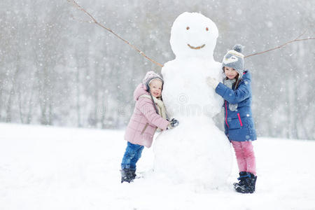 假日 公园 一月 雪球 寒冷的 小孩 十二月 外套 女儿