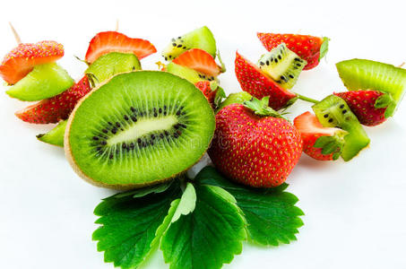 草莓奇异果图片
