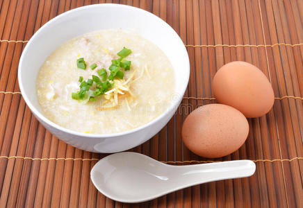 晚餐 简单的 鸡蛋 春天 软的 亚洲 饮食 猪肉 大米 总和
