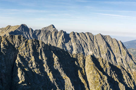 美丽的山脊纹身照片
