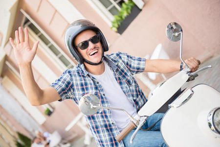 成人 场景 公司 模式 小型摩托车 放松 乐趣 头盔 活动