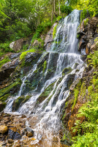 瀑布杜克鲁兹韦格，一个瀑布在奥斯格法国