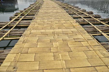 荷花竹长什么样浮桥竹地板照片