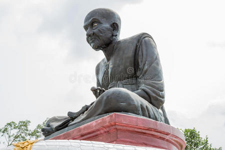 佛陀雕像，泰国的LuangPhorTuad雕像。