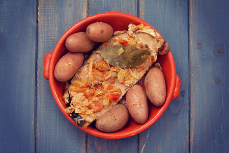 午餐 洋葱 晚餐 食物 准备 金枪鱼 葡萄牙语 饮食 陶瓷