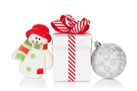 圣诞礼品盒，杯和雪人玩具