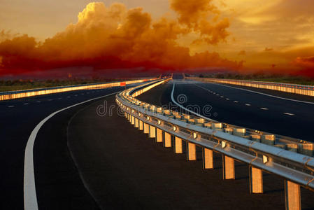 轮廓 天空 风景 汽车 重的 路边 黄昏 颜色 地平线 行业