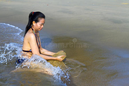 女士 海岸 禁令 海湾 风景 女孩 海景 早晨 身体 美丽的