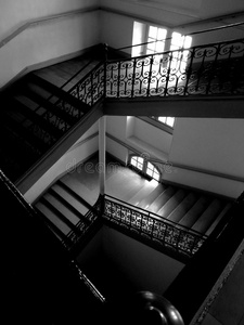 黑暗楼梯图片