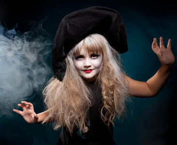 儿童吸血鬼图片