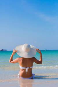 阳光 太阳 波动 放松 女人 天空 海滩 旅行 夏天 帽子