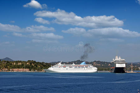 巡洋舰 夏天 巡航 海湾 运输 假期 乘客 旅行 天空 内衬