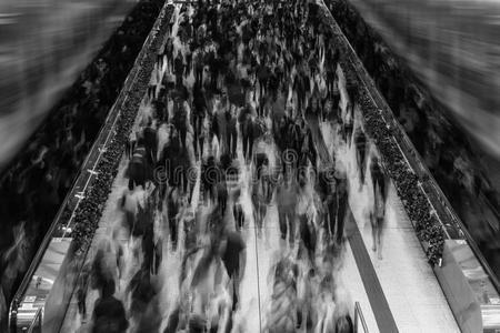 亚洲城市-香港的拥挤人群照片