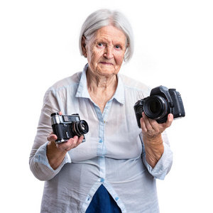 比较 照相机 长者 新的 女士 古老的 年龄 购买 老年人