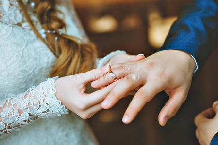 夫妇 仪式 婚姻 人类 钉子 生活 订婚 结婚 特写镜头