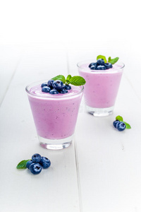 蓝莓酸奶加薄荷