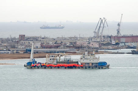 能量 刻赤 行业 克里米亚 铺设 港口 工厂 电缆 操纵