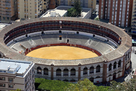 从空中俯瞰马拉加和广场托罗斯斗牛场，西班牙