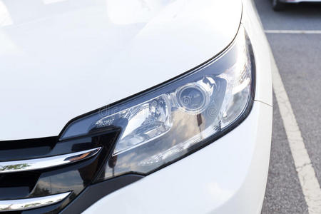 汽车前照灯图片