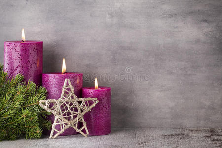 蜡烛，圣诞灯，装饰和装饰品。