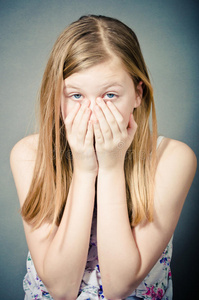 孩子害怕打针图片