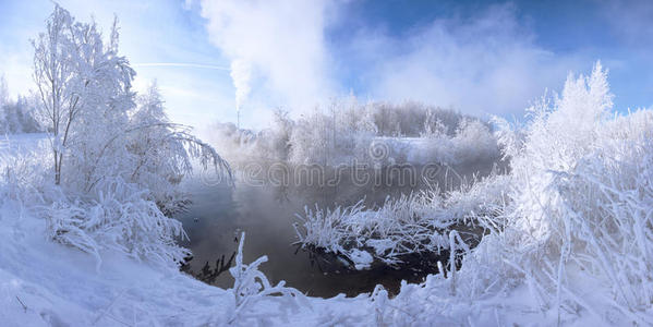 冬天多雪的早晨