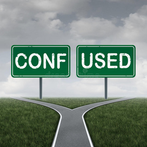 混乱的十字路口照片